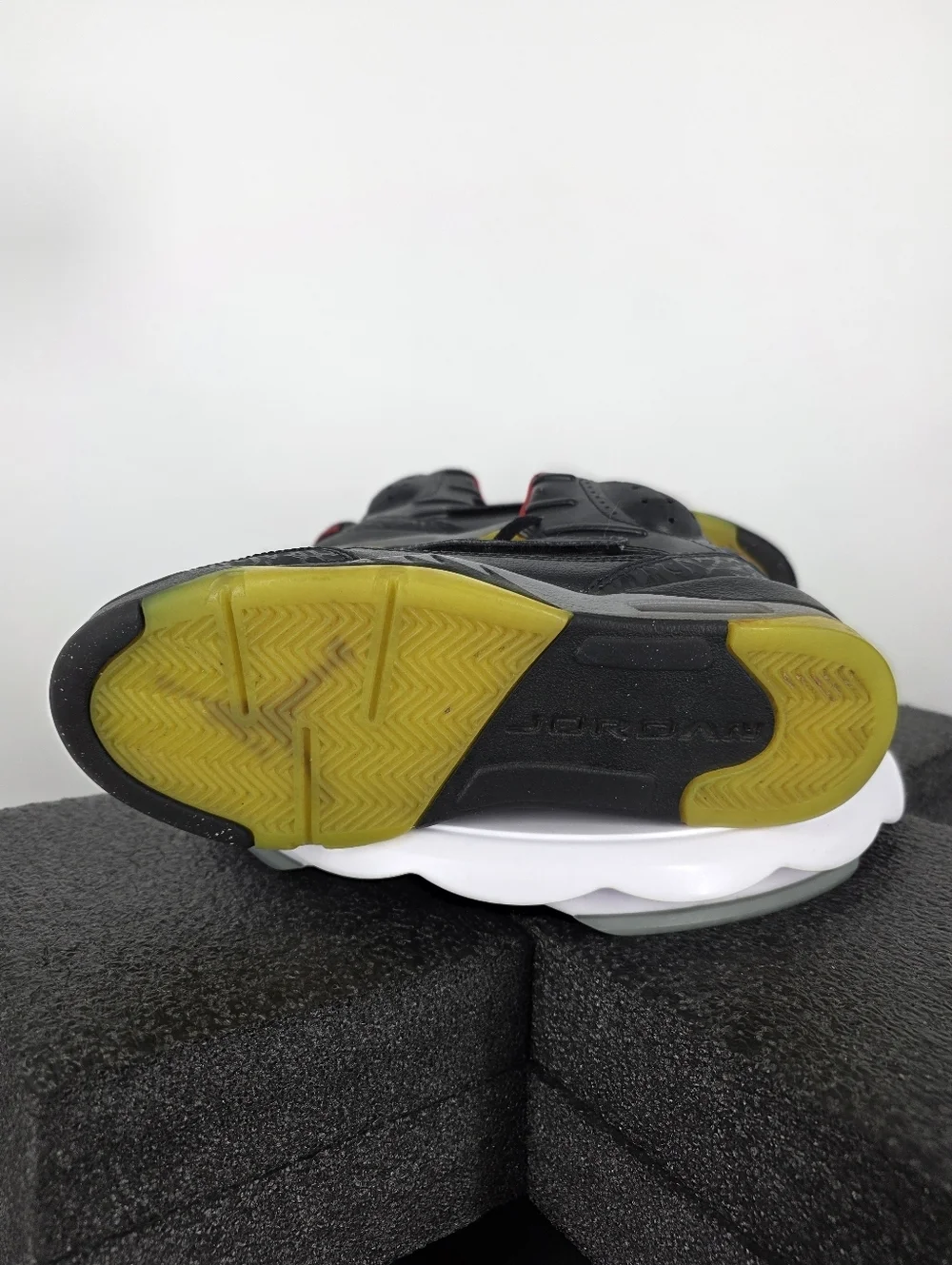 Jordan Son of Mars Bred 2015 GS 5Y 6.5W Black Gym Red 512246-006 Glow Outsole